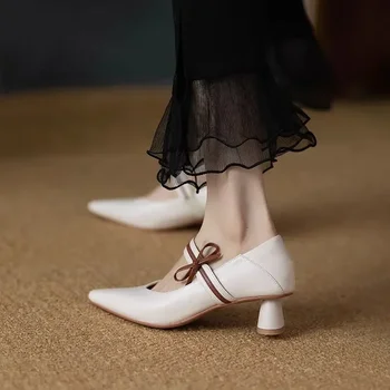 Kadınlar için Ayakkabı 2023 Yeni Yay Düğüm Kalın Bir Kelime ile Mary Jane Footwears Yaz Moda Çok Yönlü Bayanlar tek ayakkabı Sandalet